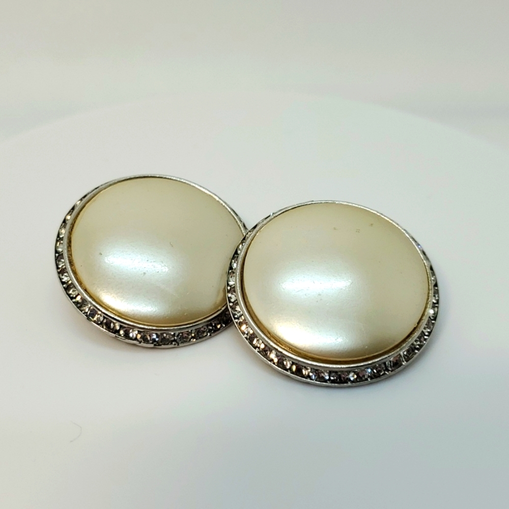 Vintage clip on earrings